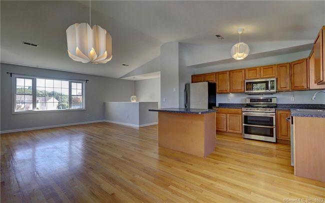 114 Meadow View Ter, House other with 3 bedrooms, 3 bathrooms and null parking in New Haven CT | Image 23