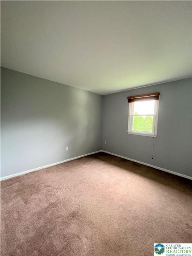 4053 Vaughn St, Condo with 2 bedrooms, 2 bathrooms and null parking in Palmer Twp PA | Image 9