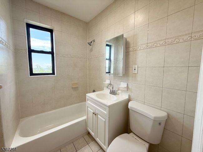 APT-304 - 2271 John F Kennedy Blvd, Townhouse with 1 bedrooms, 1 bathrooms and null parking in Jersey City NJ | Image 30