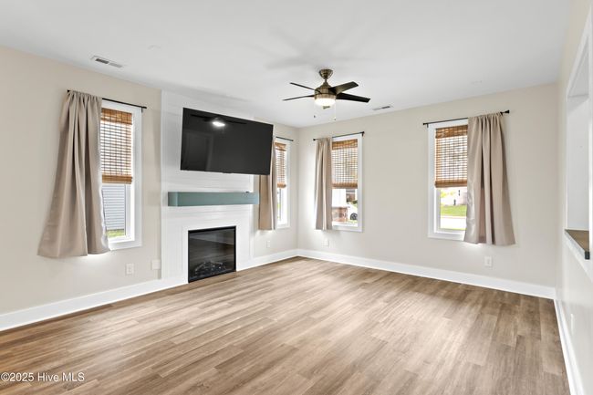 712 Ashley Meadow Ln, House other with 3 bedrooms, 2 bathrooms and 2 parking in Jacksonville NC | Image 5