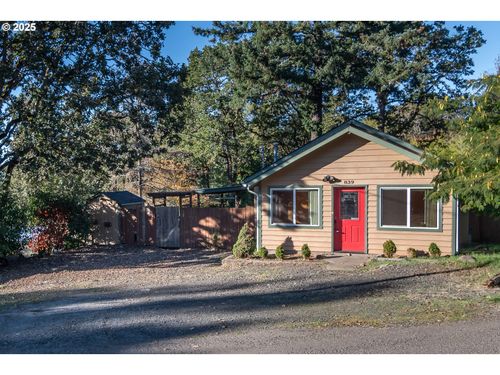 839 Union Gap Loop Rd, Oakland, OR, 97462-8741 | Card Image