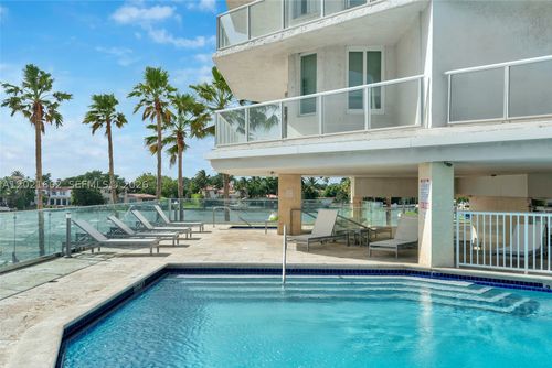 408-5900 Collins Ave, Miami Beach, FL, 33140-2227 | Card Image