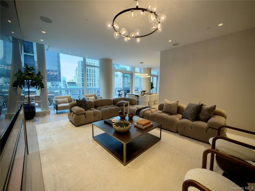 18-bc-20 W 53rd St, New York, NY, 10019-6106 | Card Image