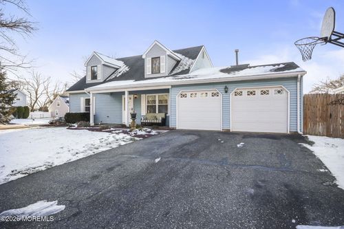 31 Sweetbriar Trl, Howell, NJ, 07731-2259 | Card Image