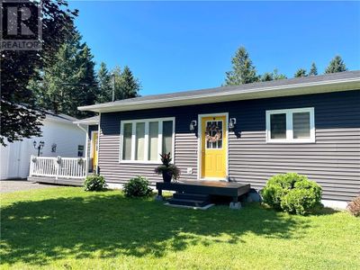 15 Brentwood Dr, House other with 3 bedrooms, 2 bathrooms and null parking in Newbridge NB | Image 2