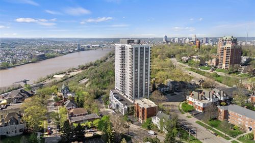 2200 Victory Pkwy, Cincinnati, OH, 45206-2882 | Card Image