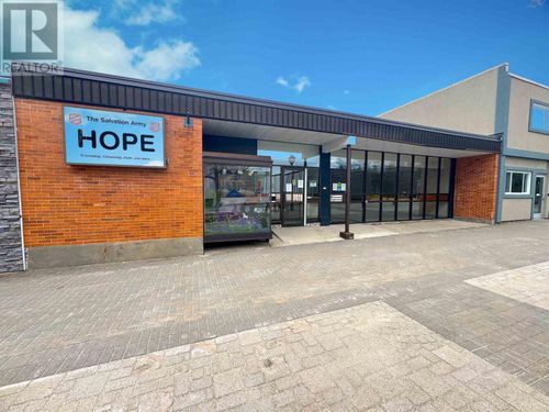 8 Charles Walk, Elliot Lake, ON, P5A2A3 | Card Image