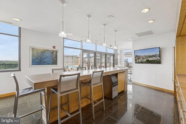APT-1005 - 2001 15 Th St N, Condo with 2 bedrooms, 2 bathrooms and null parking in ARLINGTON VA | Image 62