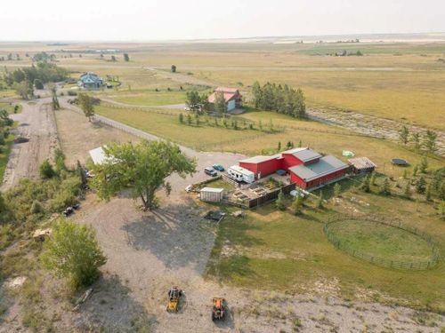 335 Avro Anson Rd, Fort Macleod, AB, T0L0Z0 | Card Image