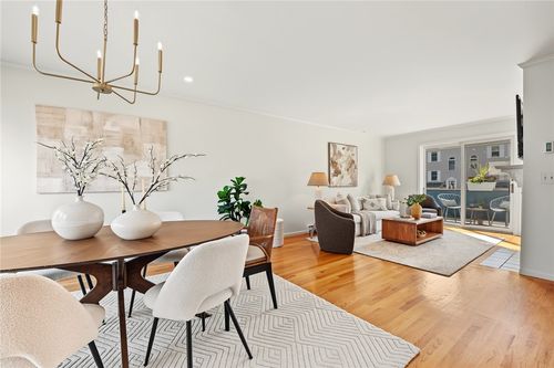 505 Clarks Row, Bristol, RI, 02809-1581 | Card Image