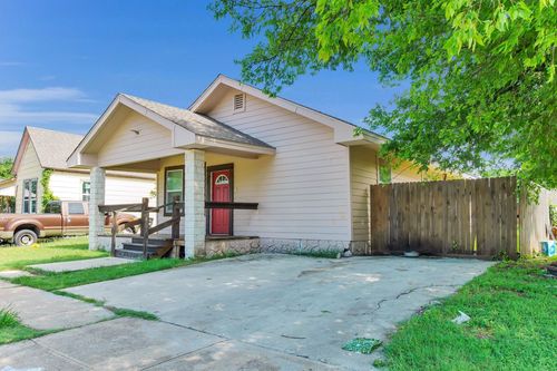 1315 E Arlington Ave, Fort Worth, TX, 76104-6123 | Card Image
