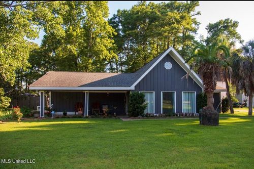 269 Weecama Dr, Ferriday, LA, 71334-4511 | Card Image