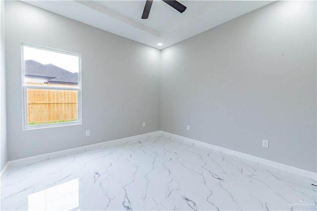 Guest Bedroom | Image 12