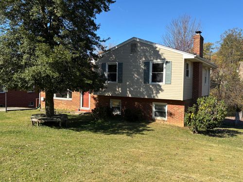 5229 Cave Spring Ln, Roanoke, VA, 24018-3301 | Card Image