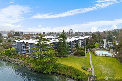 204-2500 Canterbury Lane E, Seattle, WA, 98112 | Card Image