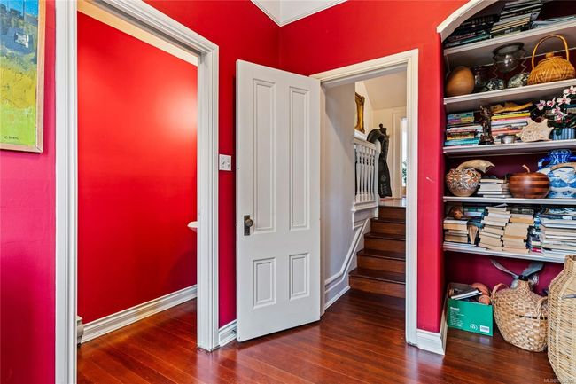 1023 St Charles St, House other with 3 bedrooms, 3 bathrooms and 6 parking in Victoria BC | Image 25