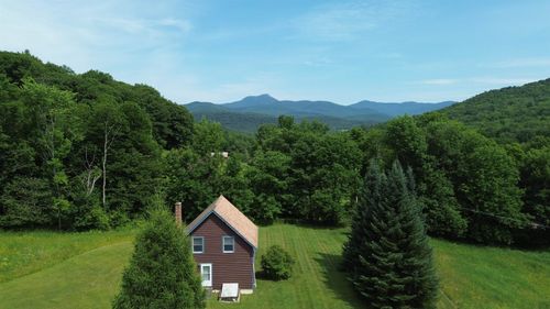 820 Texas Hill Rd, Huntington, VT, 05462-9621 | Card Image