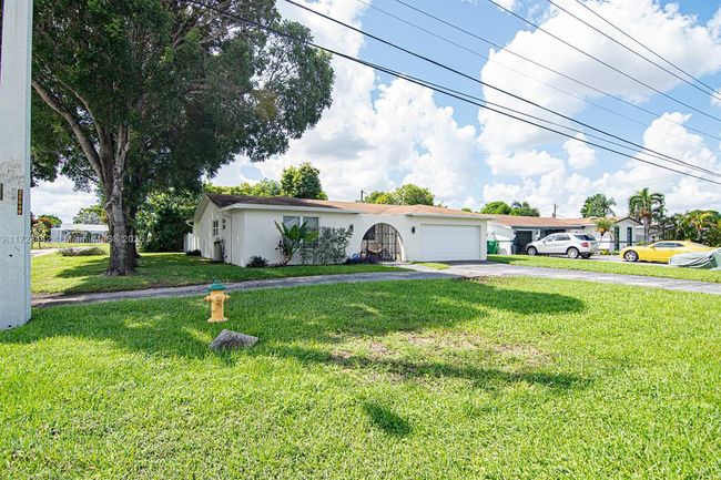 8612 Miramar Blvd, House other with 4 bedrooms, 2 bathrooms and null parking in Miramar FL | Image 29
