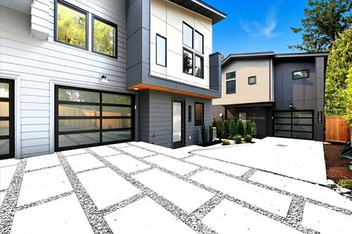 b-13047 39th Ave Ne, Seattle, WA, 98125-4613 | Card Image