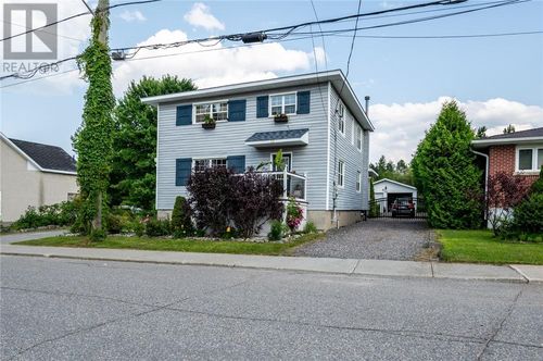 15 Evans Rd, Copper Cliff, ON, P0M1N0 | Card Image