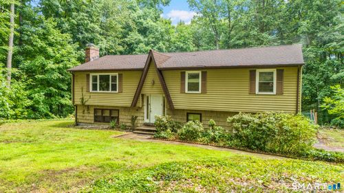 32 Woodhaven Dr, Burlington, CT, 06013-2401 | Card Image
