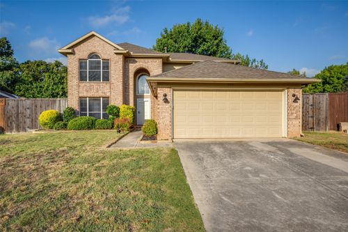 737 Black Walnut Dr, Lake Dallas, TX, 75065-2227 | Card Image