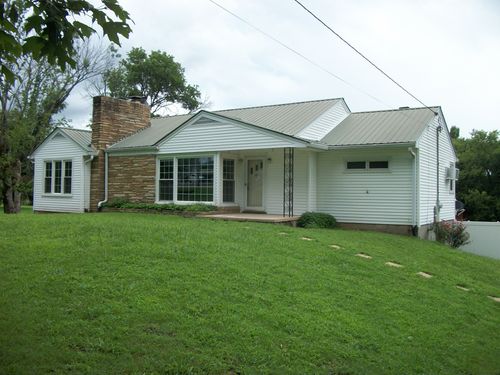 325 Murfreesboro Rd, Woodbury, TN, 37190-1022 | Card Image