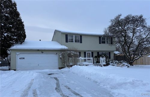 4336 Forestbrook Dr, Liverpool, NY, 13090-2439 | Card Image