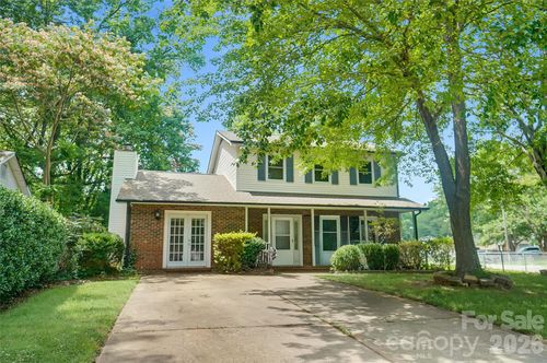 900 Highland Mist Ln, Charlotte, NC, 28215-1547 | Card Image