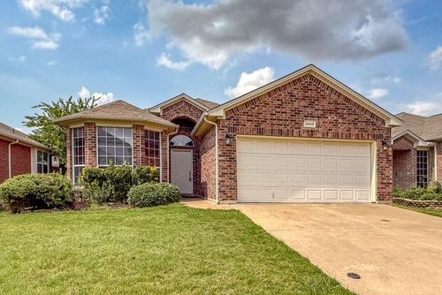 3805 Brandywine Ln, Fort Worth, TX, 76244-8197 | Card Image