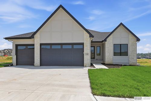 11105 S 221st St, Gretna, NE, 68028-6029 | Card Image