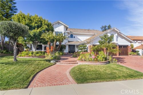 29515 Weeping Willow Dr, Agoura Hills, CA, 91301-4138 | Card Image