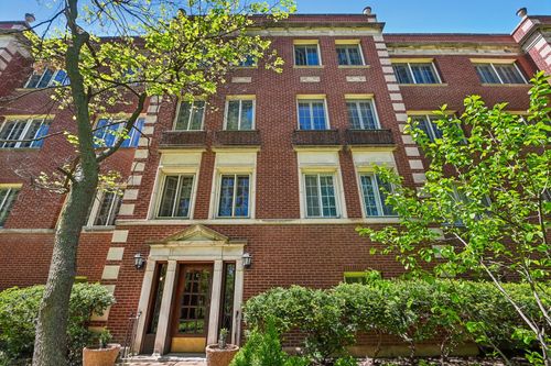 2cn-1033 Ontario St, Oak Park, IL, 60302-1925 | Card Image