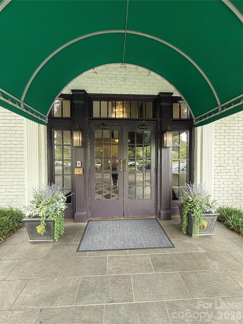 102-2501 Roswell Ave, Charlotte, NC, 28209-1686 | Card Image