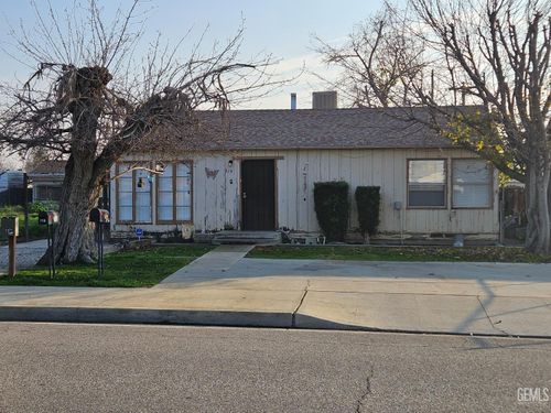 715 31st Street, Bakersfield, CA, 93301 | Card Image