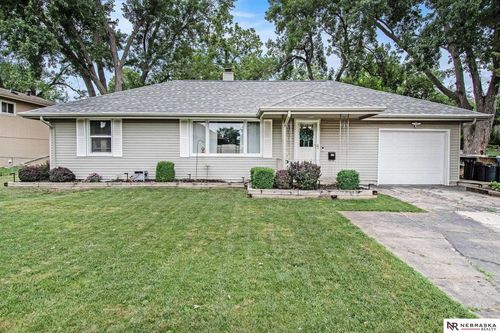 7764 Main St, Ralston, NE, 68127-3819 | Card Image