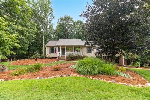 7511 Mcgee Rd, Rural Hall, NC, 27045-9695 | Card Image