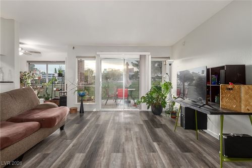 unit-2813-2879 Geary Pl, Las Vegas, NV, 89109-0218 | Card Image