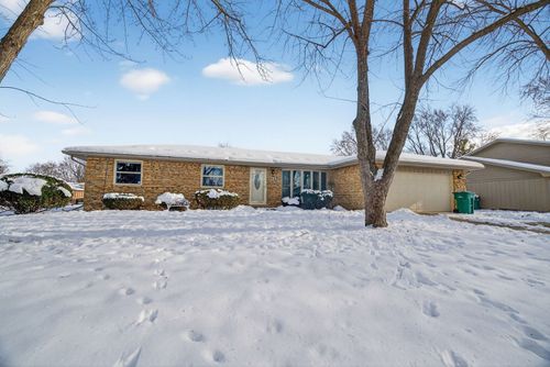 616 Ca Crest Dr, Shorewood, IL, 60404-9754 | Card Image
