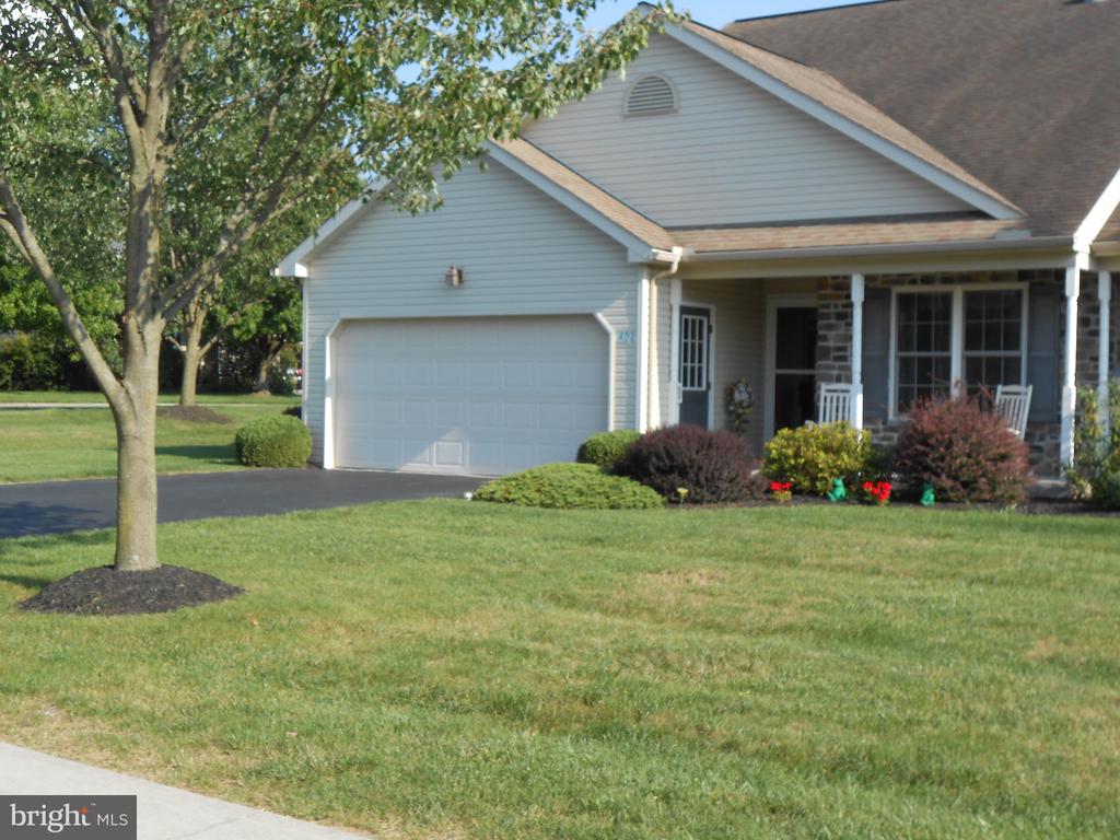 Thrush Dr, Manheim, PA 17545