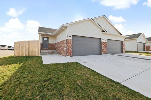 9285 E Fox Pointe Ct, Bel Aire, KS, 67226-3230 | Card Image