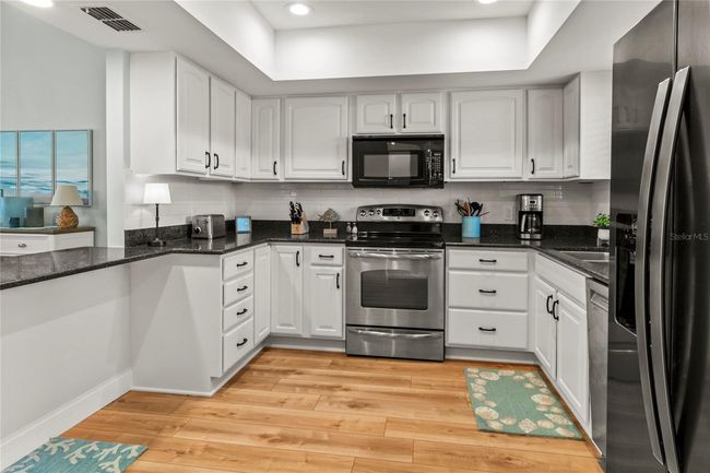 6218 - 6218 29 Th Ave W, Condo with 2 bedrooms, 2 bathrooms and null parking in BRADENTON FL | Image 4