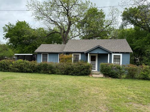 403 E Avenue E, Valley Mills, TX, 76689-4588 | Card Image