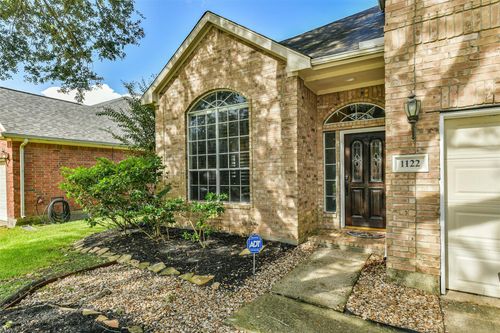 1122 Sussex Trl, Pearland, TX, 77584-7754 | Card Image