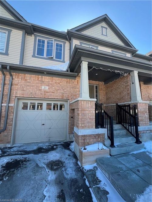 21 Stonehill Ave, Kitchener, ON, N2R0N9 | Card Image