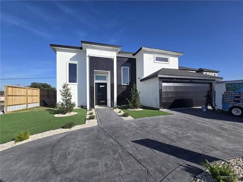 2606 Crisantema St, Mission, TX, 78574-5323 | Card Image