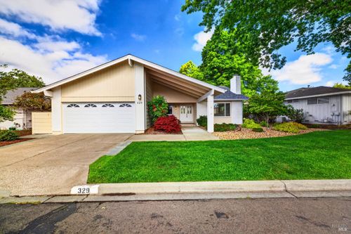 329 Oak Leaf Circle, Santa Rosa, CA, 95409 | Card Image