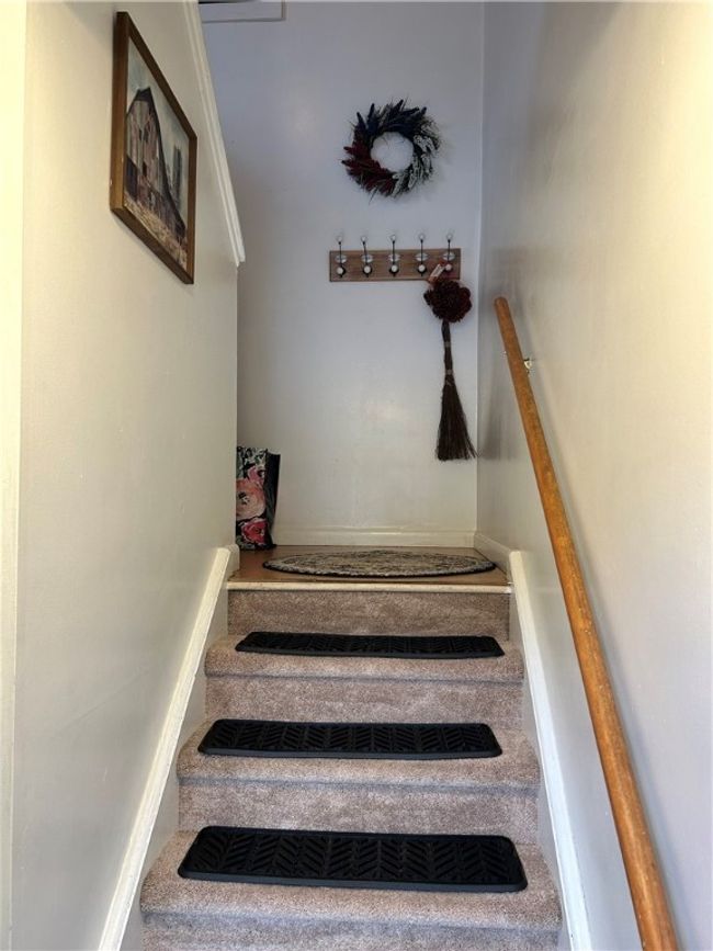 B - 19 Apache Dr, Condo with 2 bedrooms, 1 bathrooms and 2 parking in Westerly RI | Image 17