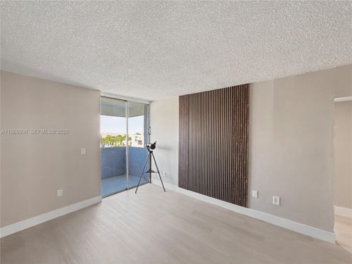 apt-705-5050 Nw 7th St, Miami, FL, 33126-3451 | Card Image