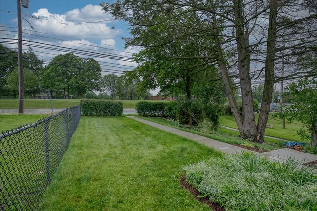 1566 Greentree Rd, House other with 2 bedrooms, 1 bathrooms and 1 parking in Scott Twp - SAL PA | Image 26